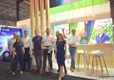 Andre Schaap, Svetlana Tokunova, Steven Adriaense, Jonas de Win, Jari Boerboom, Brenda van Diejen, Peter Custers and Joanna Salwoska from de Ruiter.                    